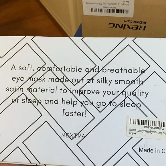 Nextra Luxury Sleep Silky Mask & ear plugs - Picture 3 of 5